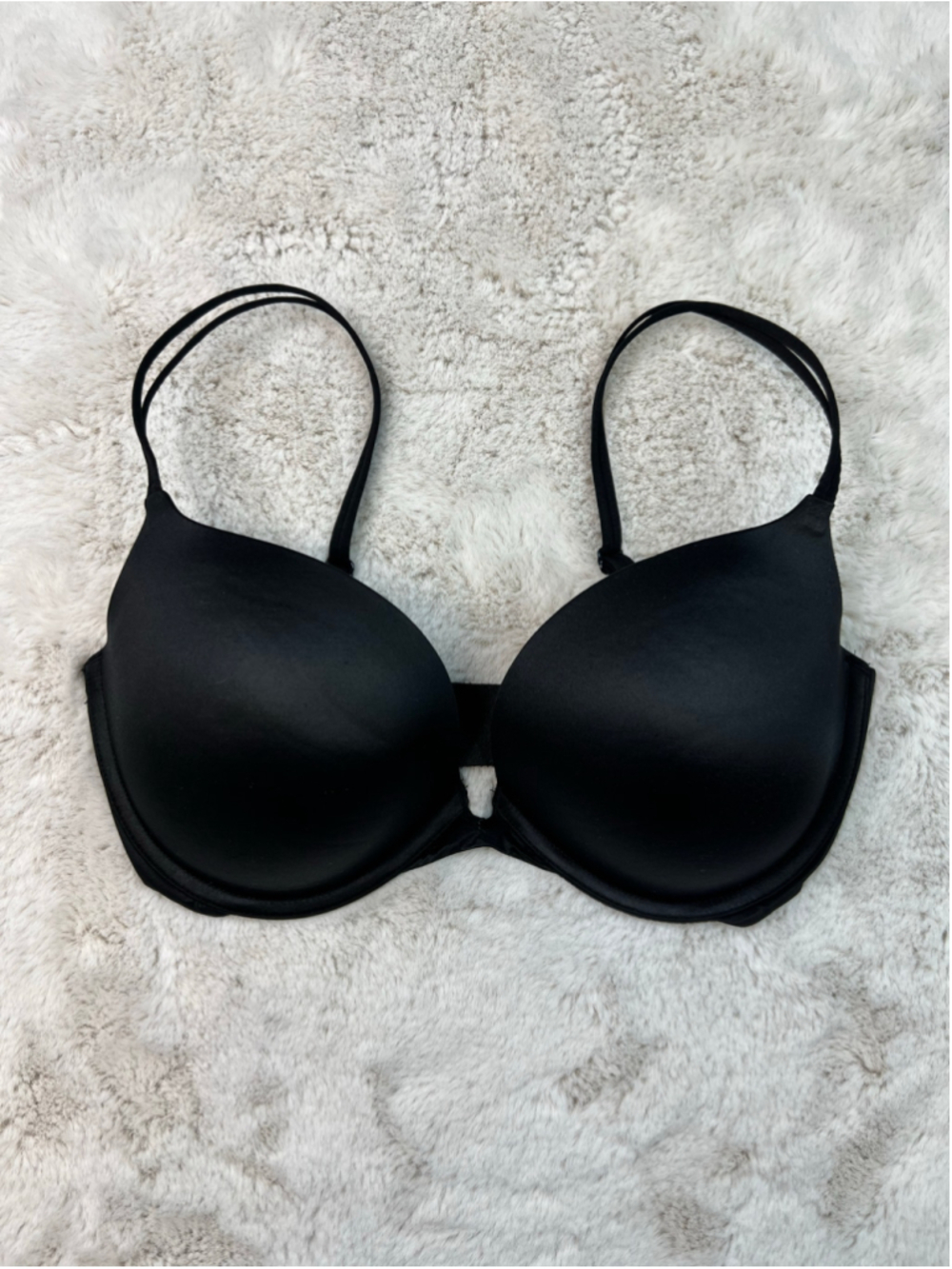 Victorias Secret Very Sexy Push Up Bra Black Size 32DDD Smooth Comfort